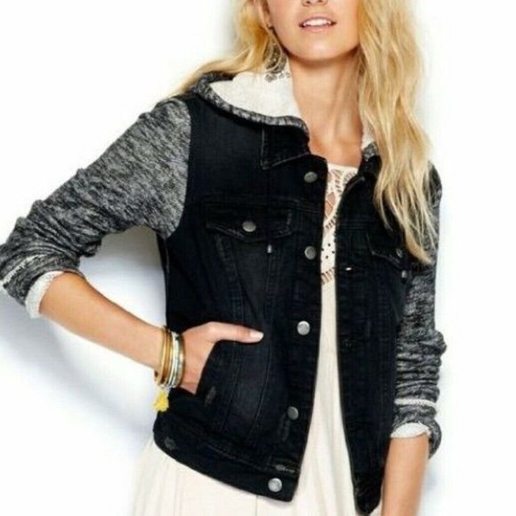 Free People Jackets & Blazers - ⭐️HP⭐️ FREE PEOPLE Hooded Denim Jacket